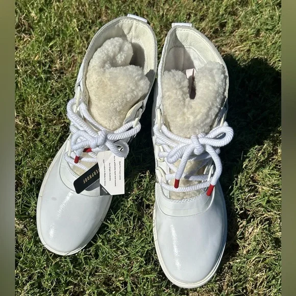 Sorel White Ankle Boots with Red Accents - Picture 13 of 16
